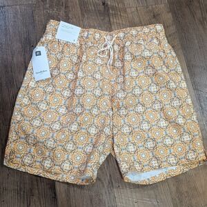 Goodfellow Swim Trunks Mens Small Gold NWT 7 Inch Inseam Medallion Print UPF 50+